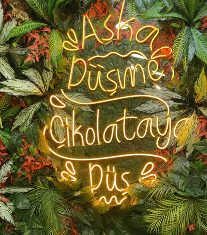 Aşka Düşme Çikolataya Düş Neon LED Tabela