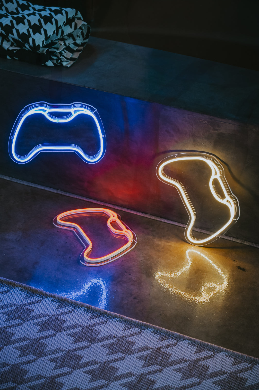 Playstation Konsolu Neon LED Aydınlatma