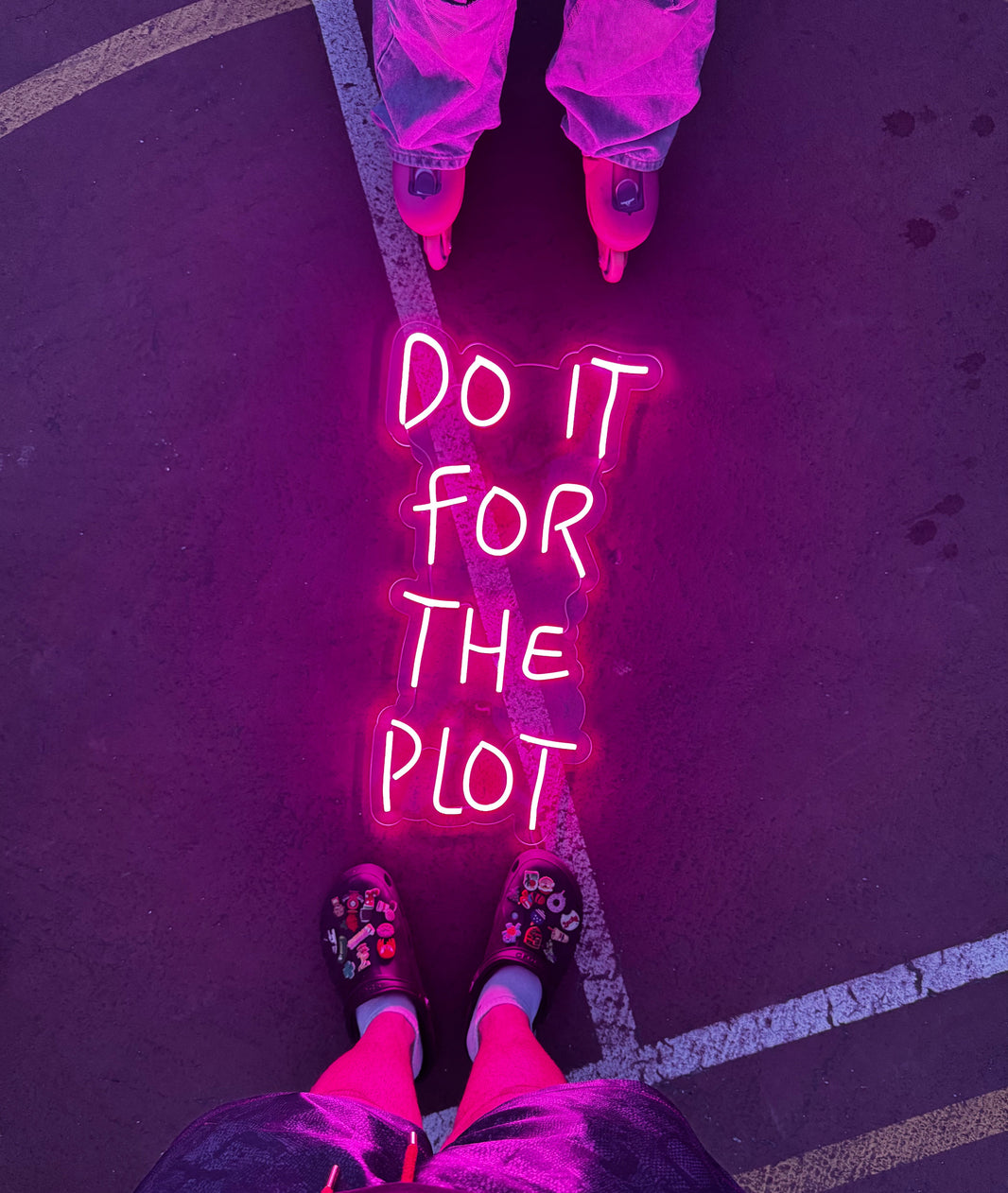Do It For The Plot Dekoratif Neon LED