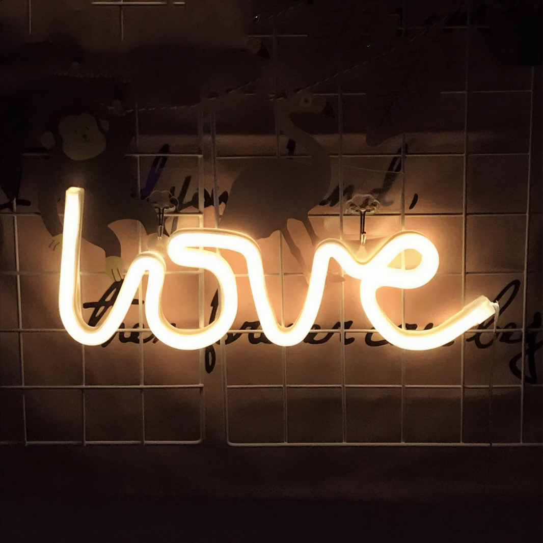 Noel Neon Işıklı Gecesi Dekorasyonu | Love