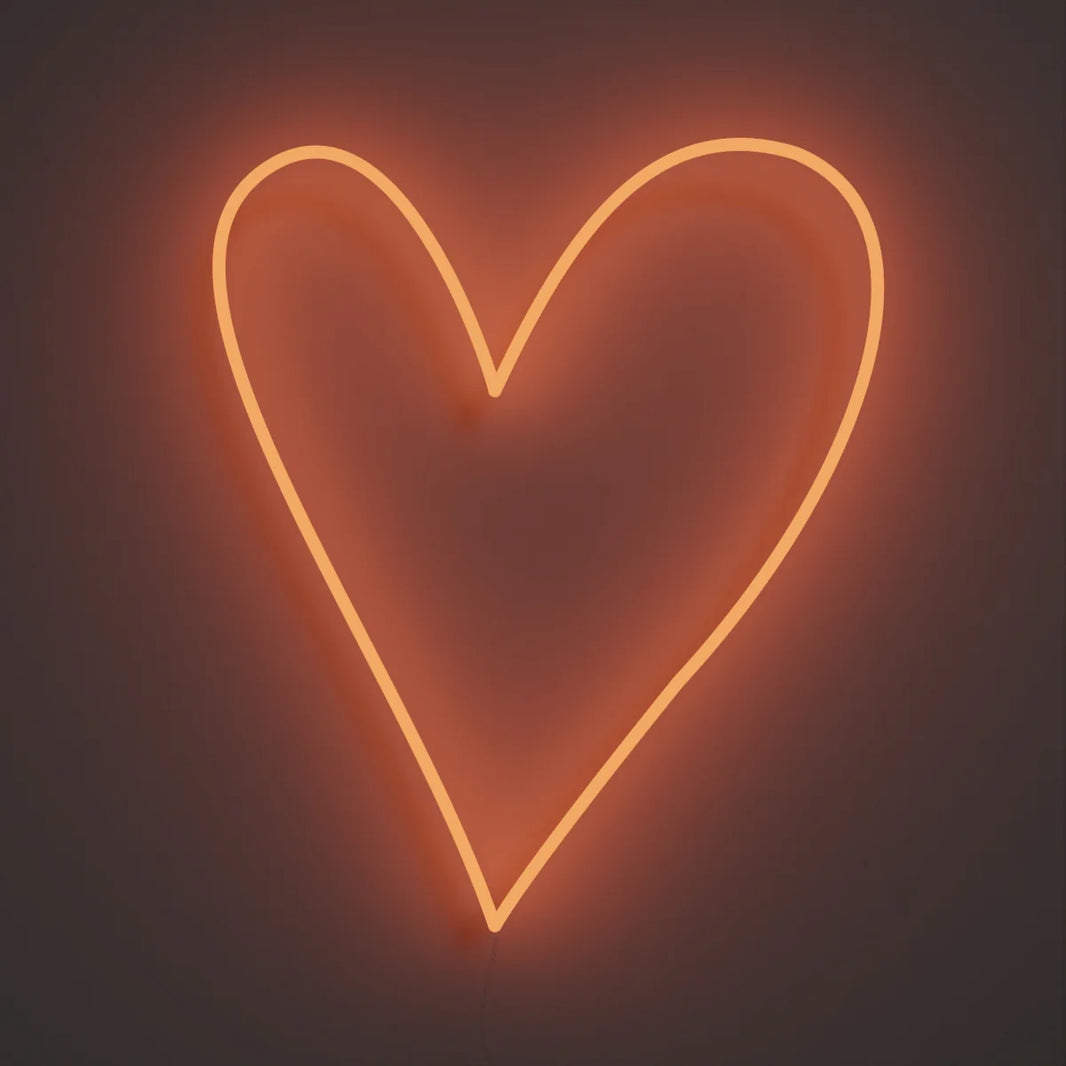 Big Heart Neon Led Işık – Kalp Şekilli Duvar Dekoru